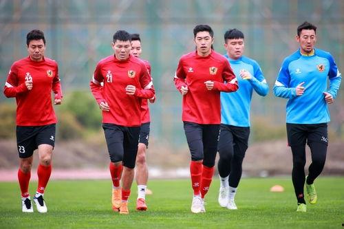 中超足球俱乐部爆料最新,神秘外援加盟，新赛季战力再升级！